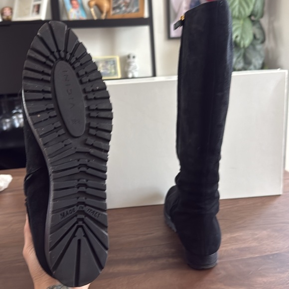 Boots by Vicini, size- US8,5, color- black, condition- good with box - Picture 6 of 7